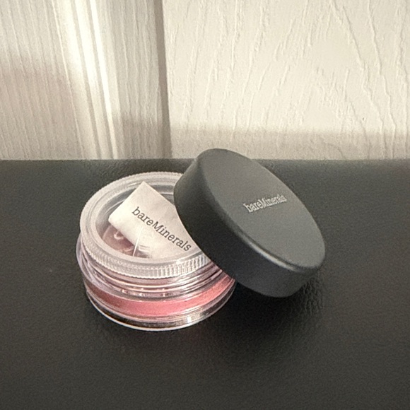 bareMinerals Other - bareMinerals Rosy Glow Loose Blush - color: Beauty